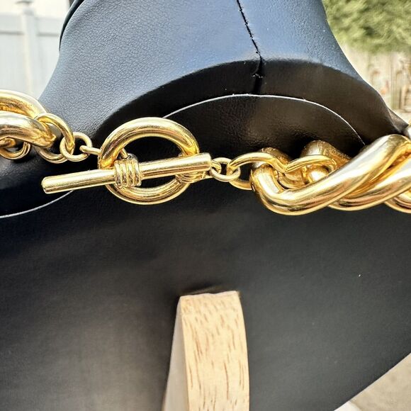 Chunky Gold Tone Fat Chain Necklace 80s 90s Gaudy Mob Wife Toggle Vintage 19" - Picture 4 of 4